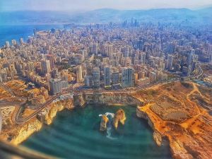 إعلان لتشجيع السياحة مٌتهم بإهانة المرأة اللبنانية.. والجمهور: صورها كـ سلعة تستقطب الرجال