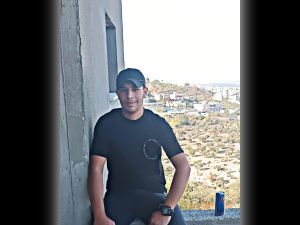 Israeli soldiers execute injured Palestinian calling for ambulance