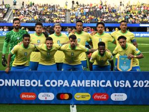 Brazil's players pose ahead of the Conmebol 2024 Copa America tournament group D football match between Brazil and Costa Rica at SoFi Stadium in Inglewood, California on June 24, 2024. (Photo by Patrick T. Fallon / AFP)