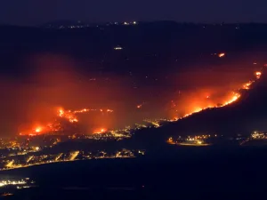 حرائق في الجليل إثر صواريخ حزب الله