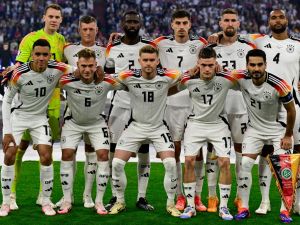 Germany's players pose for a team photograph ahead of kick-off in the UEFA Euro 2024 Group A football match between Germany and Scotland at the Munich Football Arena in Munich on June 14, 2024. (Photo by Tobias SCHWARZ / AFP)