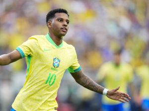 Rodrygo #10 of Brazil celebrates after scoring a goal against the United States during the Continental Clasico 2024 game at Camping World Stadium on June 12, 2024 in Orlando, Florida. Rich Storry/Getty Images/AFP (Photo by Rich Storry / GETTY IMAGES NORTH AMERICA / Getty Images via AFP)