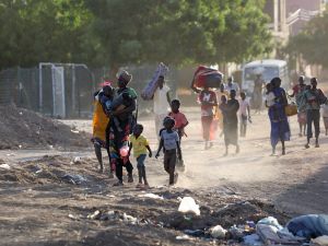 مقتل نحو 15 ألف شخص ونزوح أكثر من 8 ملايين آخرين في السودان