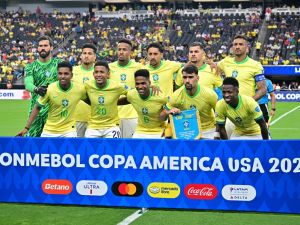 Brazil players pose for a team photo agead of the Conmebol 2024 Copa America tournament group D football match between Paraguay and Brazil at Allegiant Stadium in Las Vegas, Nevada on June 28, 2024. (Photo by Frederic J. Brown / AFP)