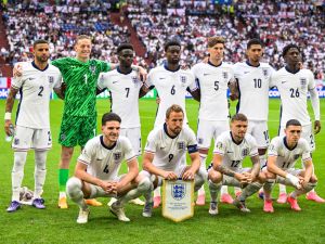 Players of England pose prior to the UEFA Euro 2024 round of 16 football match between England and Slovakia at the Arena AufSchalke in Gelsenkirchen on June 30, 2024. (Photo by INA FASSBENDER / AFP)