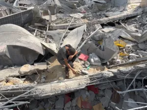 منزل مدمر