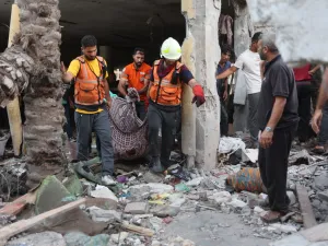 مجزرة في مدرسة التابعين بوسط مدينة غزة