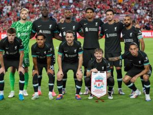 The Liverpool starting 11 pose for a photo before their pre-season friendly match against Manchester United at Williams-Brice Stadium on August 03, 2024 in Columbia, South Carolina. Jacob Kupferman/Getty Images/AFP (Photo by Jacob Kupferman / GETTY IMAGES NORTH AMERICA / Getty Images via AFP)