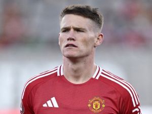 Scott McTominay #39 of Manchester United looks on before the game against Real Betis at Snapdragon Stadium on July 31, 2024 in San Diego, California. Orlando Ramirez/Getty Images/AFP (Photo by Orlando Ramirez / GETTY IMAGES NORTH AMERICA / Getty Images via AFP)