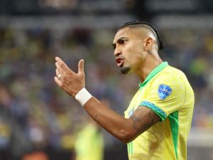 Raphinha of Brazil reacts during the CONMEBOL Copa America 2024 quarterfinal match between Uruguay and Brazil at Allegiant Stadium on July 06, 2024 in Las Vegas, Nevada. Ian Maule/Getty Images/AFP (Photo by Ian Maule / GETTY IMAGES NORTH AMERICA / Getty Images via AFP)