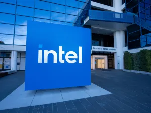 Intel terminates 15% of its employees to cut costs