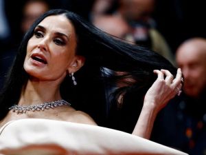 ديمي مور تصاب بمرض الهربس النطاقي بسبب تمثيلها في فيلمها الأخير