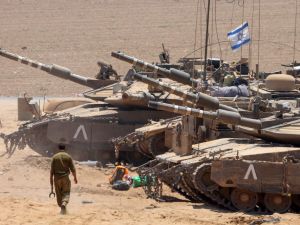Israeli tanks 