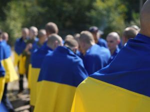 Ukraine and Russia complete prisoner exchange; 49 Ukrainians freed