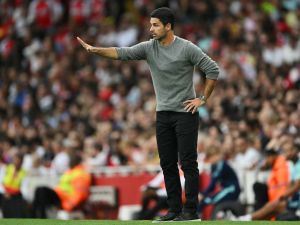 Arsenal's Spanish manager Mikel Arteta gestures from the sideline during the pre-season friendly football match between Arsenal and Bayer 04 Leverkusen at the Emirates Stadium in London on August 7, 2024. (Photo by Glyn KIRK / AFP)
