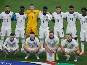 England's players pose for a picture during the UEFA Euro 2024 final football match between Spain and England at the Olympiastadion in Berlin on July 14, 2024. (Photo by Odd ANDERSEN / AFP)