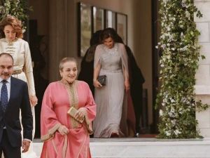 الأميرة عالية برفقة شقيقها علي وزوجته في حفل زفاف الأمير الحسين