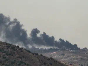 استشهاد شخص وإصابة اثنين آخرين بجروح، في غارة إسرائيلية على بلدة حولا