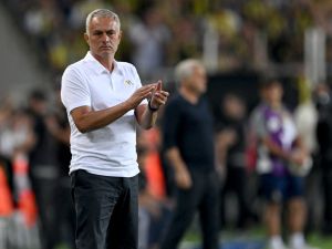 Fenerbahce's Portuguese coach Jose Mourinho applauds during the UEFA Champions League 3rd Qualifying Round second leg football match between Fenerbahce and Lille LOSC at the Fenerbahçe Sükrü Saracoğlu Stadium in Istanbul on August 13, 2024. (Photo by Ozan KOSE / AFP)
