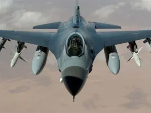 F16