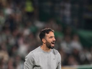 Sporting Lisbon's Portuguese coach Ruben Amorim reacts during the Portuguese League football match between Sporting CP and AVS SAD at Alvalade stadium in Lisbon on September 22, 2024. (Photo by Patricia DE MELO MOREIRA / AFP)