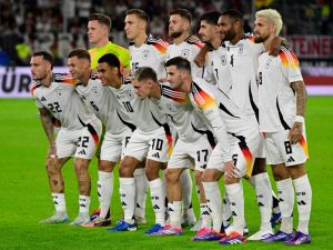 Players of the German team pose for a team photo prior to the League A Group A3 football match of the UEFA Nations League between Germany and Hungary in Duesseldorf, western Germany, on September 7, 2024 (Photo by John MACDOUGALL / AFP)