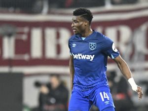 West Ham's Ghanaian forward #14 Mohammed Kudus controls the ball during the UEFA Europa League round of 16 first leg football match between SC Freiburg and West Ham United FC in Freiburg, southwestern Germany on March 7, 2024. Freiburg won the match 1-0. (Photo by THOMAS KIENZLE / AFP)