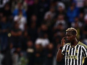 Juventus French midfielder Paul Pogba gestures during the Italian Serie A football match Juventus vs Bologna on August 27, 2023 at the “Allianz Stadium” in Turin. (Photo by MARCO BERTORELLO / AFP)