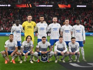 Rangers' team players pose prior the UEFA Europa League last 16 first leg football match between SL Benfica and Glasgow Rangers at the Luz stadium in Lisbon on March 7, 2024. (Photo by PATRICIA DE MELO MOREIRA / AFP)