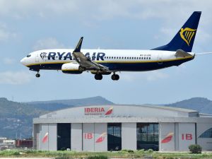 Budget airliners penalized €179m in Spain over passenger rights violations