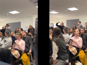 Video: Protest disrupts Czech minister’s speech at University college London