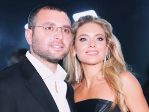 كريستينا مراد زوجة إبن إيلي صعب حديث الصحافة...جمالها ورشاقتها خطفا الأنظار