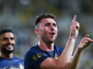 Nassr's French defender #27 Aymeric Laporte celebrates his goal during the Saudi Pro League football match between Al-Nassr and Al-Khaleej at the al-Awwal Park Stadium in Riyadh on November 4, 2023. (Photo by Fayez NURELDINE / AFP)