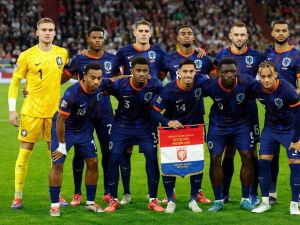 Netherlands players pose for the team photo prior to the UEFA Nations League, League A Group A3 football match between Germany and the Netherlands in Munich, southern Germany on October 14, 2024. (Photo by Odd ANDERSEN / AFP)