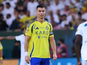 Nassr's Portuguese forward #07 Cristiano Ronaldo during the Saudi Pro League football match between Al-Nassr and Al-Hilal at Al-Awwal Park in Riyadh on November 1, 2024. (Photo by Fayez NURELDINE / AFP)