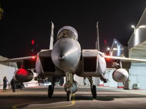 طائرة إسرائيلية أطلقت عددا من الصواريخ من الأجواء اللبنانية