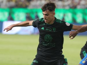 Ahli's Spanish midfielder #24 Gabri Veiga during the Saudi Pro League football match between Al-Nassr and Al-Ahli at the King Saud University Stadium in Riyadh, on September 22, 2023. (Photo by Fayez Nureldine / AFP)