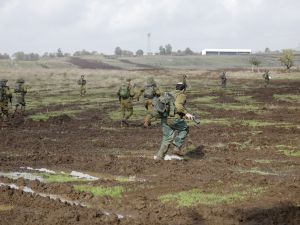Israeli army in Syrian lands 