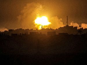 explosions in gaza