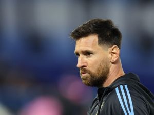 Messi Sends Congratulatory Message to Lamine Yamal After Golden Boy Triumph