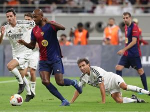 Barcelona and Real Madrid Legends Bring El Clasico to Hong Kong