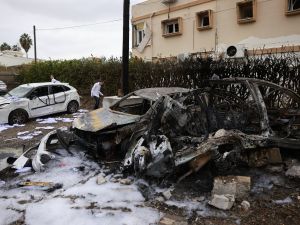 air strikes on Tel aviv