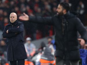 Liverpool’s Weaknesses Exposed: Manchester United Earns Valuable Point at Anfield