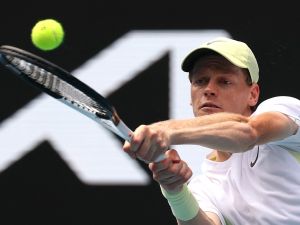 Sinner Launches Australian Open 2025 Title Bid with Seamless Straight-Set Victory