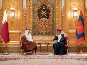 Emir of Qatar and Sultan of Oman hold talks in Muscat