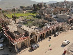 Israel strikes south Lebanon and seeks delay in military withdrawal