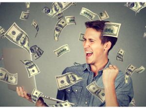 العراق:100 الف لكل موظف كمنحة رمضانية,المصدر shutterstock