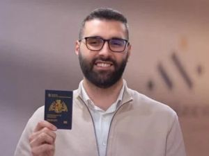0utrage erupts online after Palestinian journalist Motaz Azaiza linked to British citizenship ad