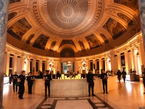 Smithsonian Institution 