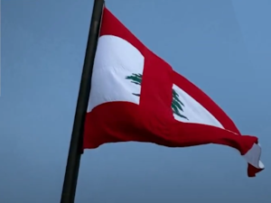 Lebanese citizens wake up to a modified national flag in Martyrs’ Square
